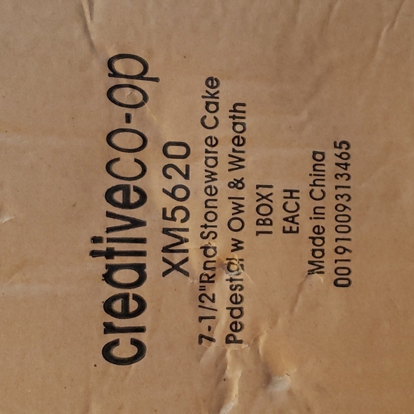 Creative Co-Op Stoneware Owl & Wreath Image Cake Pedestals 7.5" Round - Picture 7 of 7